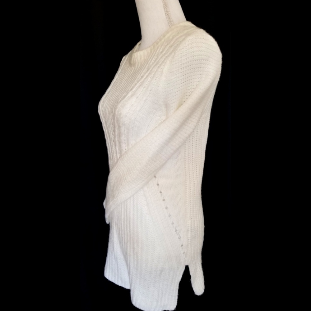White Sweater - Picture 7 of 8